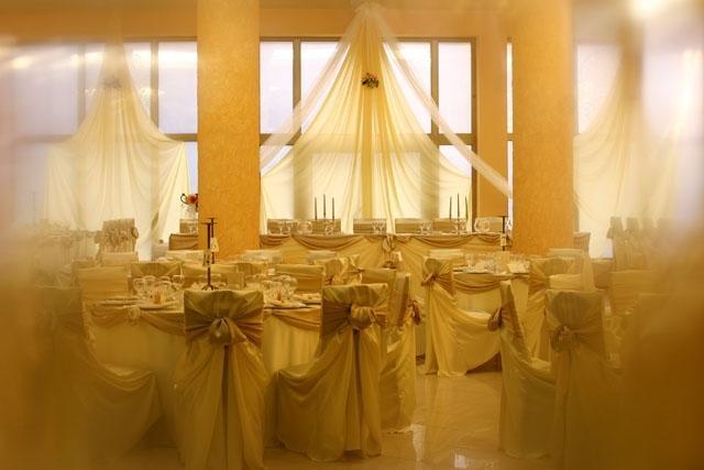 Hotel Decebal Бакэу Экстерьер фото